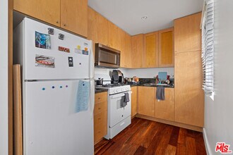 1426 Main St-Unit -A in Los Angeles, CA - Building Photo - Building Photo