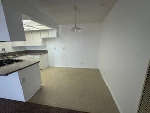 118 W Boone St in Santa Maria, CA - Building Photo - Building Photo