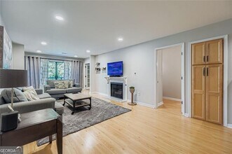 3302 Pine Heights Dr NE in Atlanta, GA - Building Photo - Building Photo