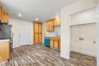 906 Attas Ave in Killeen, TX - Building Photo - Building Photo