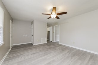 2861 Spangenberg Rd in Winston-Salem, NC - Building Photo - Building Photo