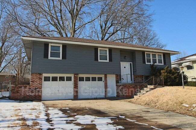13808 Bennington Ave