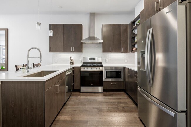 1898 S Bannock St-Unit -Unit 103 in Denver, CO - Building Photo - Building Photo