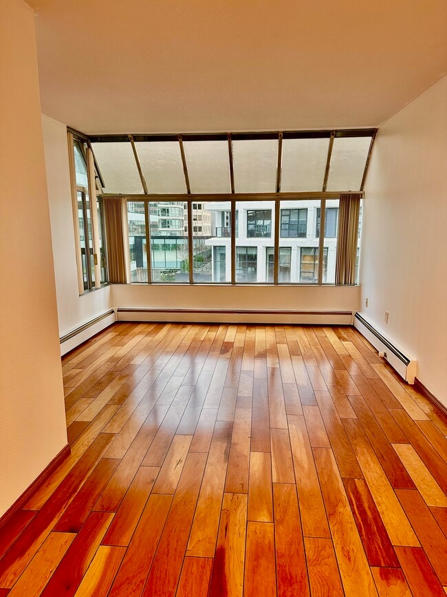 property at 950 Drake St