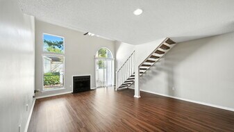 The Vale Apartments and Townhomes in Cordova, TN - Building Photo