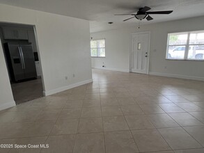 290 Sabal Ave in Merritt Island, FL - Building Photo - Building Photo