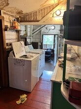 4386 Prospect Lake Rd in Victoria, BC - Building Photo - Building Photo