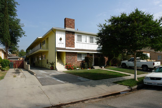 409 Irving Ave in Glendale, CA - Building Photo - Building Photo