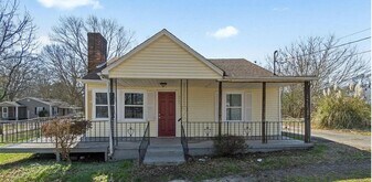 1605 Collinston Dr in Gastonia, NC - Building Photo