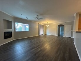 955 E Knox Rd in Chandler, AZ - Building Photo