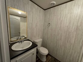 297 Bristol Dr in Hampton, GA - Building Photo
