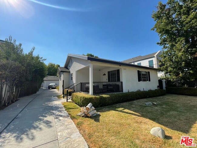 property at 4643 Saloma Ave