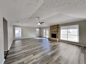 4126 Pocahontas Dr in Baytown, TX - Building Photo - Building Photo