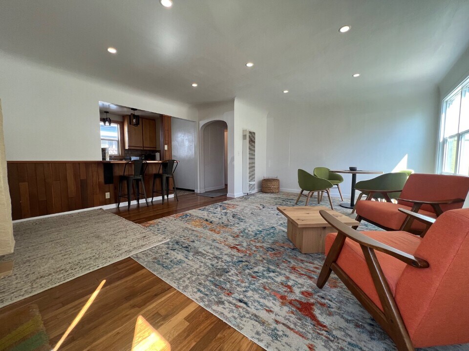 1360 B St in Arcata, CA - Building Photo