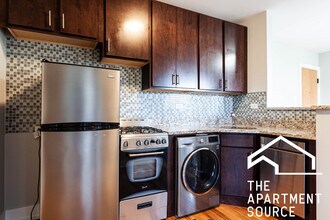 2907 N Mildred Ave, Unit CC2 in Chicago, IL - Building Photo - Building Photo