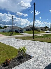 2207 NW 25th Ln in Cape Coral, FL - Building Photo - Building Photo