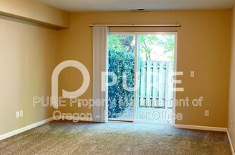 2806 Raymond St in Forest Grove, OR - Building Photo - Building Photo