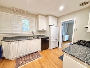 672 Fraser Ave in Ottawa, ON - Building Photo - Building Photo