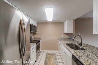 5820 N Church Ave-Unit -#461 in Tampa, FL - Building Photo - Building Photo