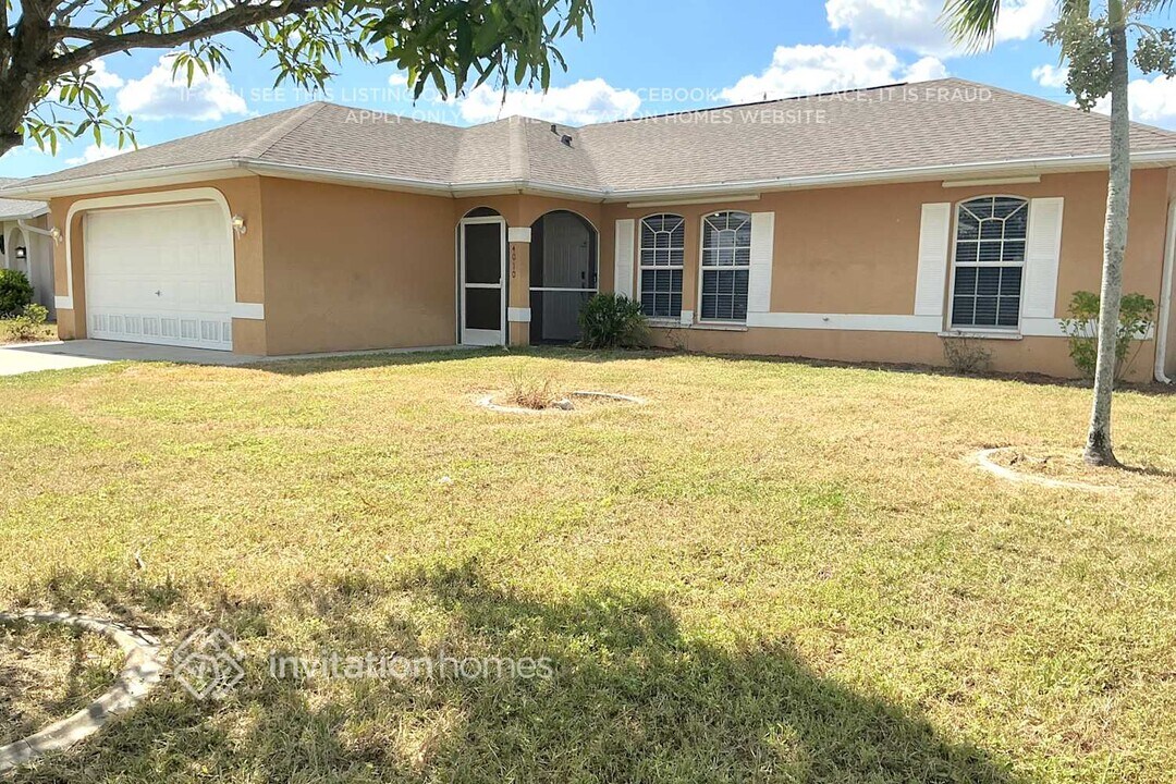 4010 SW 1st Ave in Cape Coral, FL - Building Photo