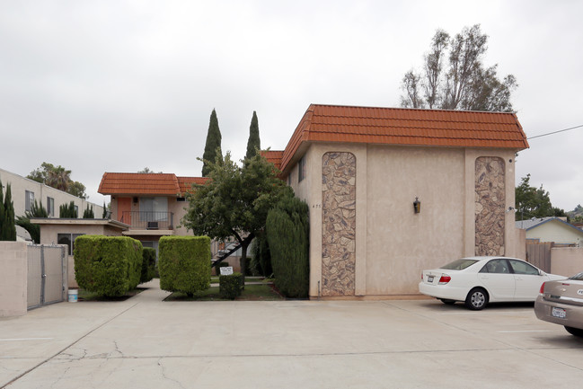 475 S Mollison Ave in El Cajon, CA - Building Photo - Building Photo