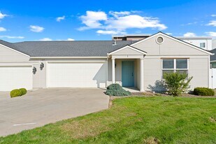 117 Peach Tree Ln in Yakima, WA - Building Photo