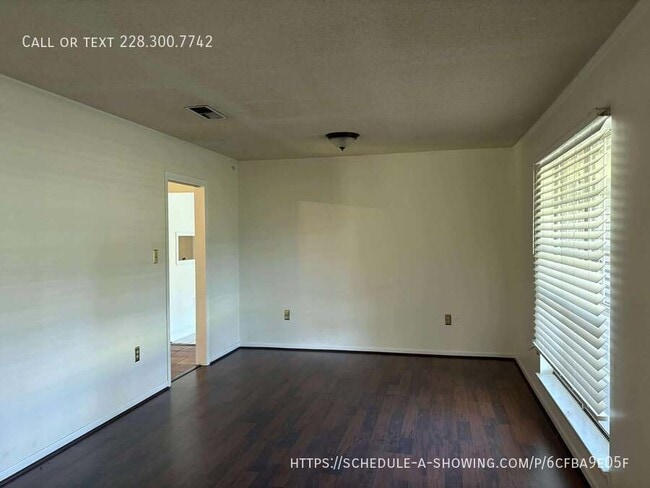 107 Deanna St in Gulfport, MS - Building Photo - Building Photo
