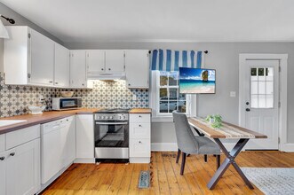 109 Salt Island Rd in Westbrook, CT - Building Photo - Building Photo