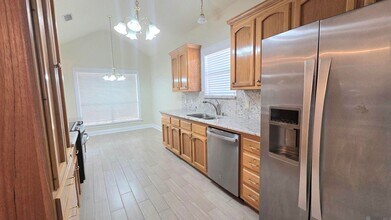 282 Allan Dr in Baton Rouge, LA - Building Photo - Building Photo