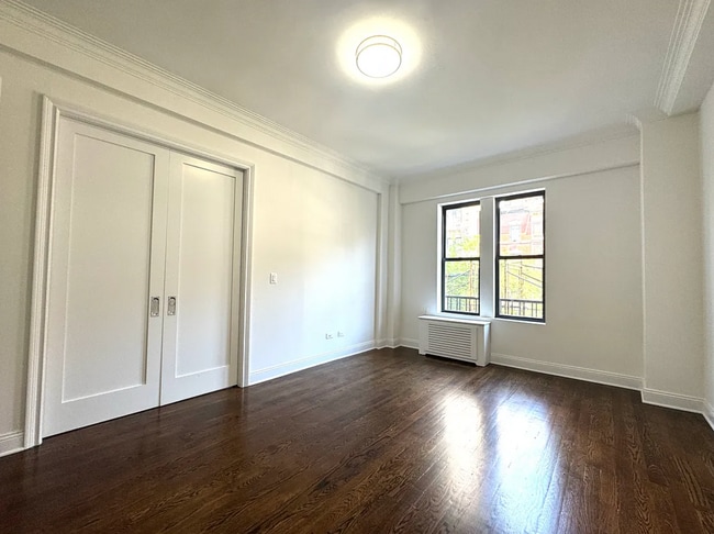 157 E 72nd St in New York, NY - Building Photo - Building Photo