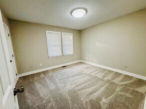 8112 Farmlea Cir in Raleigh, NC - Building Photo - Building Photo