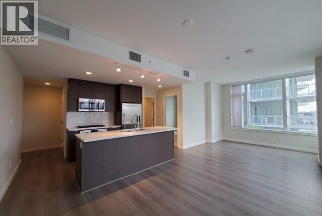 8688 Hazelbridge Wy in Richmond, BC - Building Photo - Building Photo