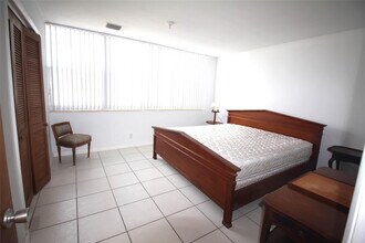 3345 NE 32nd St in Fort Lauderdale, FL - Building Photo - Building Photo