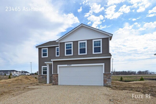 23465 Ashbury Dr in Rogers, MN - Foto de edificio - Building Photo