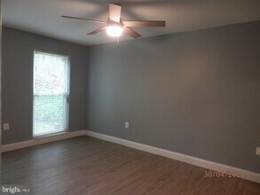 5201 Newton St-Unit -T-1 in Bladensburg, MD - Building Photo - Building Photo