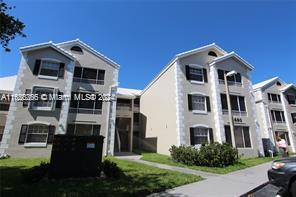 2890 N Oakland Forest Dr in Oakland Park, FL - Building Photo