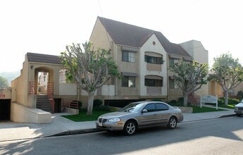 Arcadia Villas in Glendale, CA - Foto de edificio - Building Photo