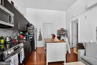 2319 Fitzwater St in Philadelphia, PA - Building Photo - Building Photo