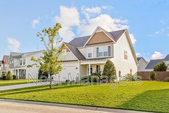 1081 Ronald Reagan Drive in Fayetteville, NC - Building Photo - Building Photo