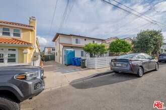 2107 Pullman Ln in Redondo Beach, CA - Building Photo - Building Photo