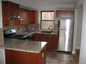 256 Reock St in Orange, NJ - Foto de edificio - Interior Photo