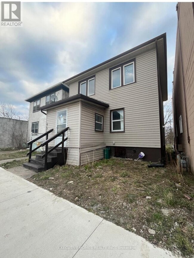 property at 4548 Victoria Ave