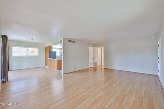 6544 N 12th St in Phoenix, AZ - Building Photo - Building Photo