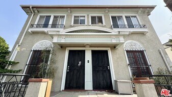 316 S Coronado St in Los Angeles, CA - Building Photo