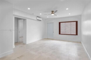 551 NE 26th St, Unit 3 in Wilton Manors, FL - Building Photo