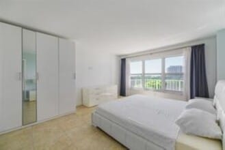 3000 E Sunrise Blvd, Unit 8D in Fort Lauderdale, FL - Building Photo - Building Photo