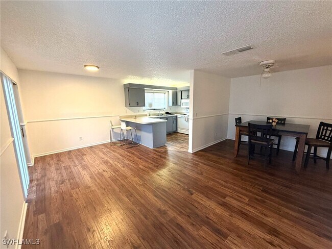 property at 1406 Park Shore Cir