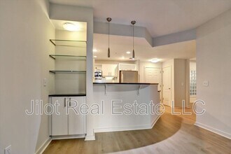 390 17th St NW in Atlanta, GA - Building Photo - Building Photo