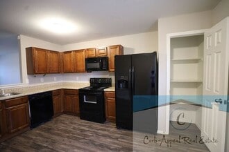 3729 Churchill Dr in Jonesboro, AR - Building Photo - Building Photo