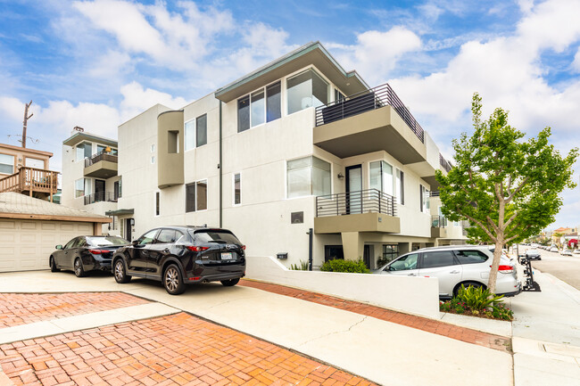 902 Manhattan Ave in Hermosa Beach, CA - Building Photo - Primary Photo